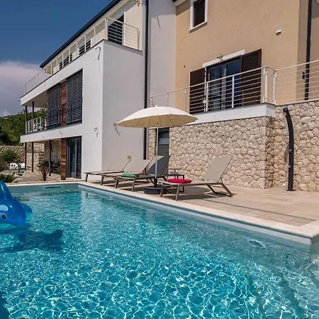 Traumhafte Nur 480 Meter Zum Mit Meerblick, Privatpool, Waschmaschine Feriehus *
