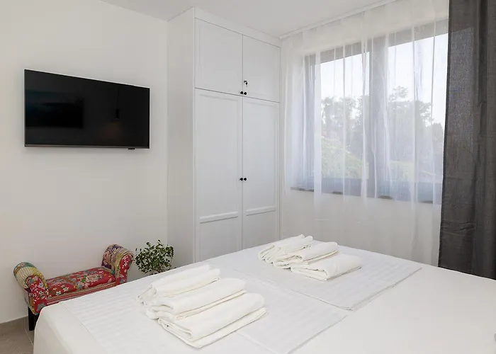 בית נופש Traumhafte Nur 480 Meter Zum Mit Meerblick, Privatpool, Waschmaschine דראמליי